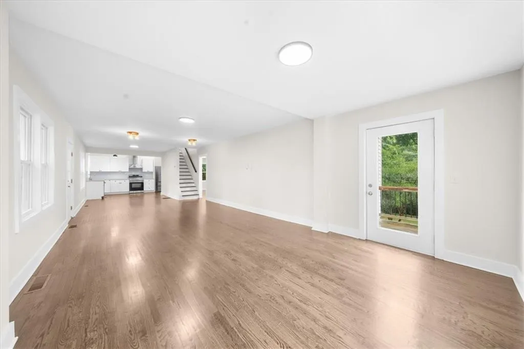 146 Mount Paran Road Ne, Atlanta, Georgia 30342, 4 Bedrooms Bedrooms, ,3 BathroomsBathrooms,Residential,For Sale,146 Mount Paran Road Ne,7575057