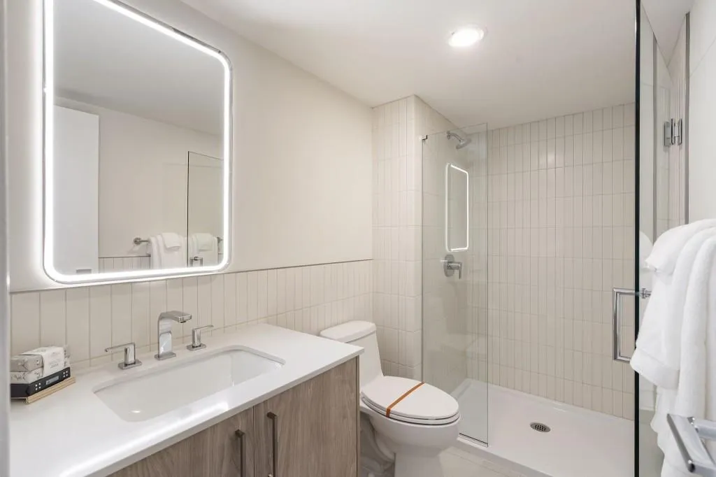 2460 Peachtree Road Ne Unit 1111, Atlanta, Georgia 30305, 2 Bedrooms Bedrooms, 0 ,2 BathroomsBathrooms,Residential,For Sale,2460 Peachtree Road Ne Unit 1111,7832028