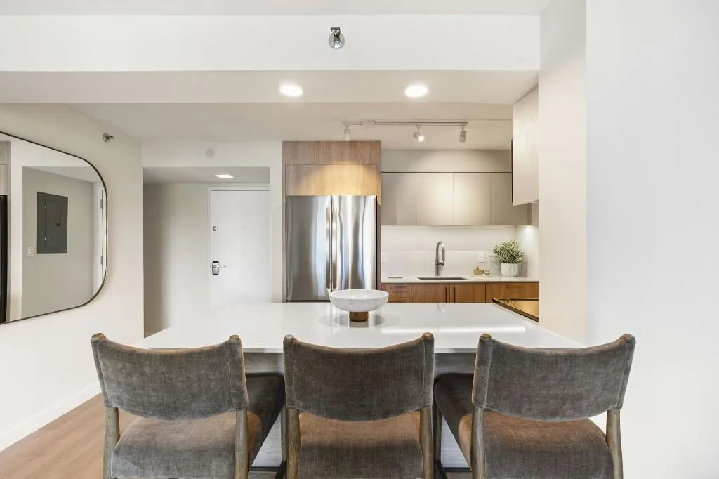 2460 Peachtree Road Ne Unit 1111, Atlanta, Georgia 30305, 2 Bedrooms Bedrooms, 0 ,2 BathroomsBathrooms,Residential,For Sale,2460 Peachtree Road Ne Unit 1111,7832028