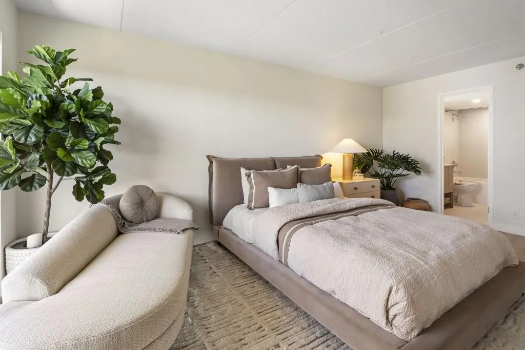 2460 Peachtree Road Ne Unit 1111, Atlanta, Georgia 30305, 2 Bedrooms Bedrooms, 0 ,2 BathroomsBathrooms,Residential,For Sale,2460 Peachtree Road Ne Unit 1111,7832028