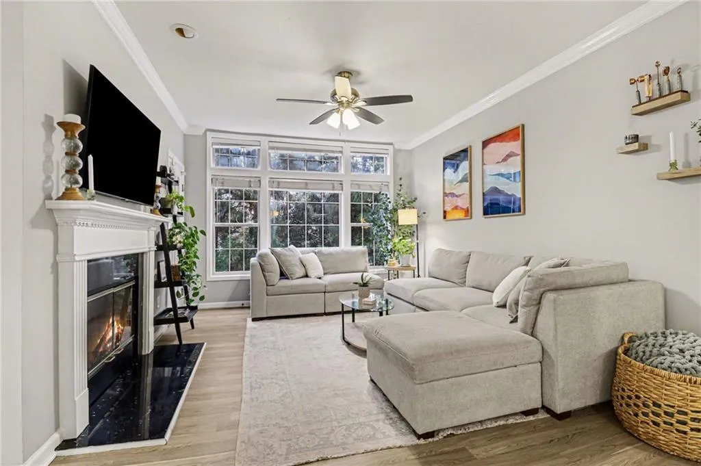 3636 Habersham Road Nw Unit 2204, Atlanta, Georgia 30305, 1 Bedroom Bedrooms, 0 ,1 BathroomBathrooms,Residential,For Sale,3636 Habersham Road Nw Unit 2204,7825090