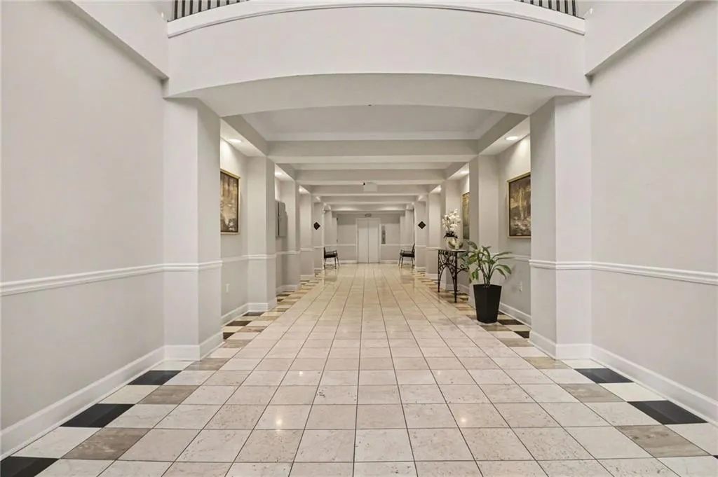 3636 Habersham Road Nw Unit 2204, Atlanta, Georgia 30305, 1 Bedroom Bedrooms, 0 ,1 BathroomBathrooms,Residential,For Sale,3636 Habersham Road Nw Unit 2204,7825090