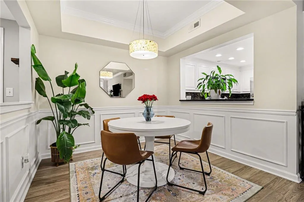3636 Habersham Road Nw Unit 2204, Atlanta, Georgia 30305, 1 Bedroom Bedrooms, 0 ,1 BathroomBathrooms,Residential,For Sale,3636 Habersham Road Nw Unit 2204,7825090