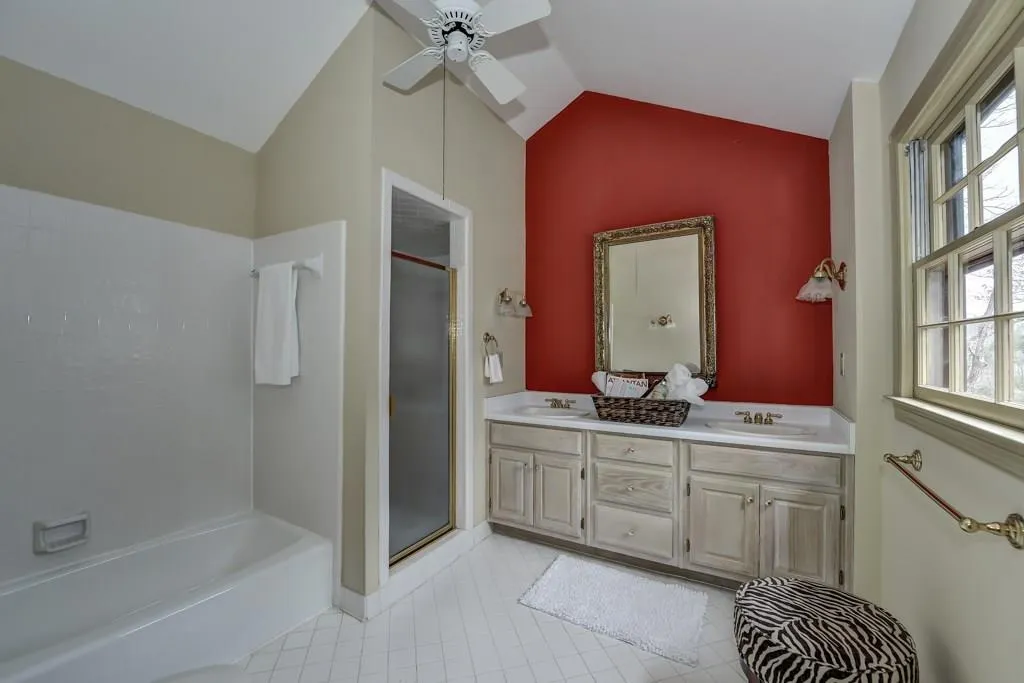 2095 River North Parkway, Sandy Springs, Georgia 30328, 6 Bedrooms Bedrooms, ,4 BathroomsBathrooms,Residential,Sold,2095 River North Parkway,5623633