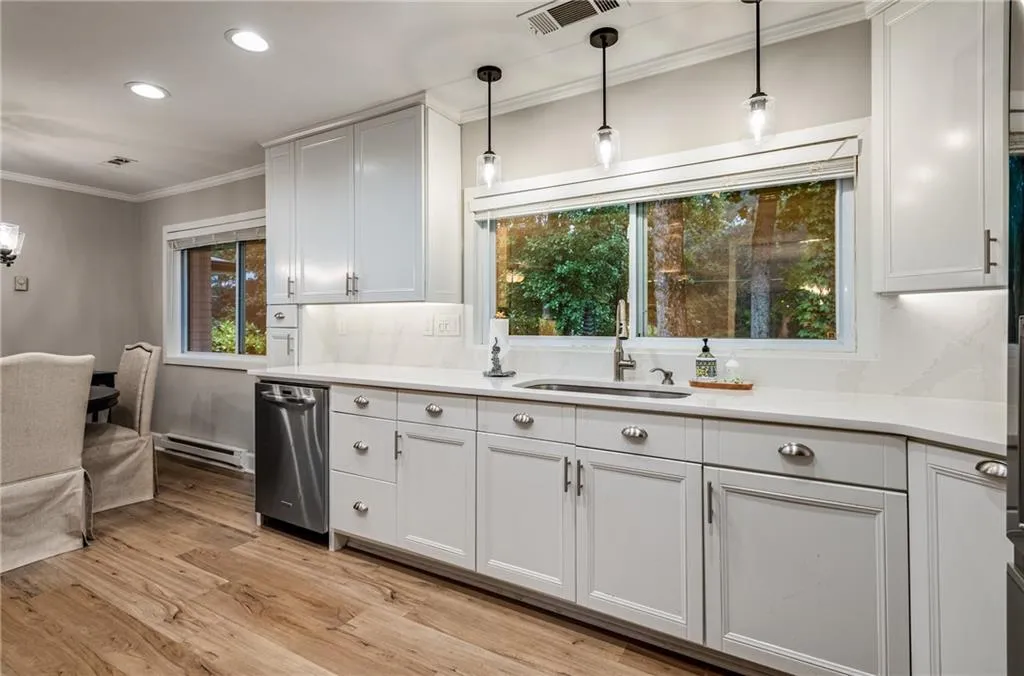 400 Spalding Circle, Atlanta, Georgia 30328, 4 Bedrooms Bedrooms, ,2 BathroomsBathrooms,Residential,Sold,400 Spalding Circle,7262123