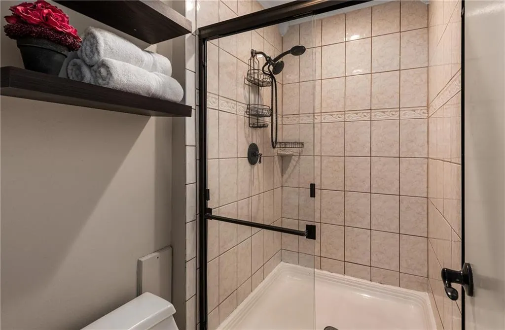 400 Spalding Circle, Atlanta, Georgia 30328, 4 Bedrooms Bedrooms, ,2 BathroomsBathrooms,Residential,Sold,400 Spalding Circle,7262123