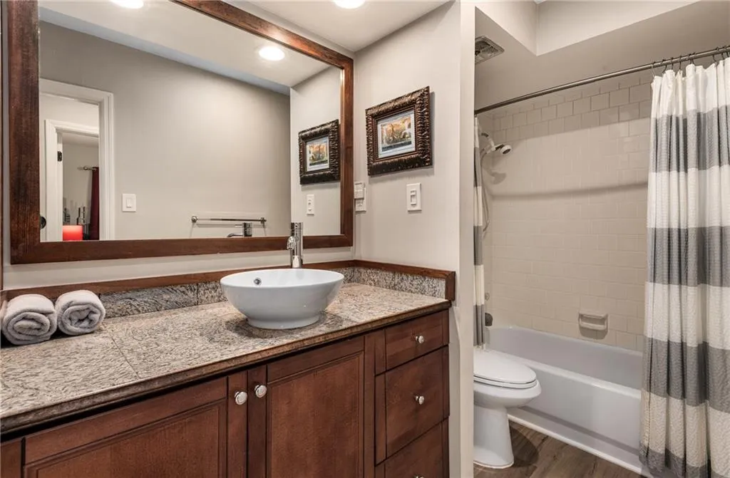 400 Spalding Circle, Atlanta, Georgia 30328, 4 Bedrooms Bedrooms, ,2 BathroomsBathrooms,Residential,Sold,400 Spalding Circle,7262123