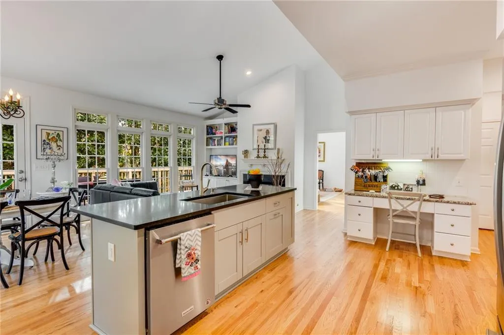 180 Smithdun Lane, Sandy Springs, Georgia 30350, 4 Bedrooms Bedrooms, ,3 BathroomsBathrooms,Residential,Sold,180 Smithdun Lane,7186350