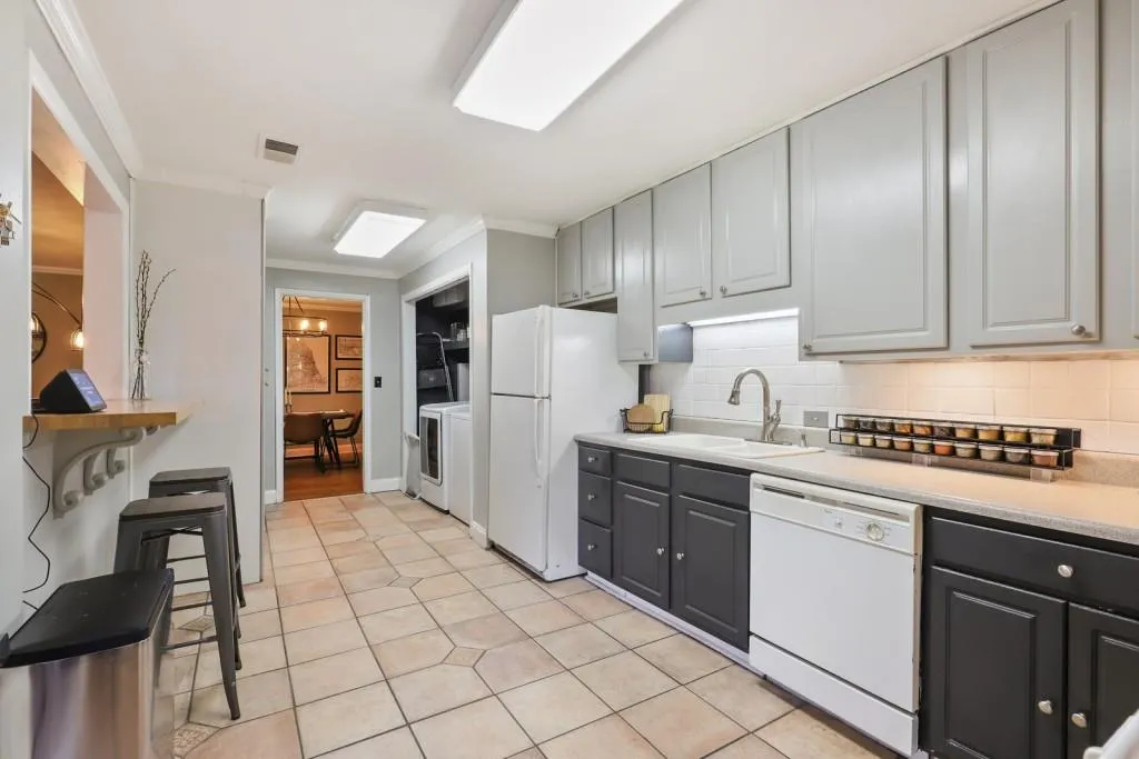 346 Carpenter Drive Unit 45, Sandy Springs, Georgia 30328, 2 Bedrooms Bedrooms, ,2 BathroomsBathrooms,Residential,Sold,346 Carpenter Drive Unit 45,6849671