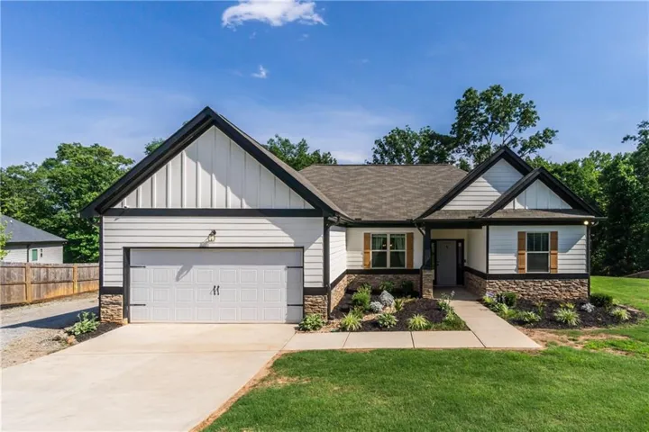 368 Bryndemere Drive, Dawsonville, Georgia 30534