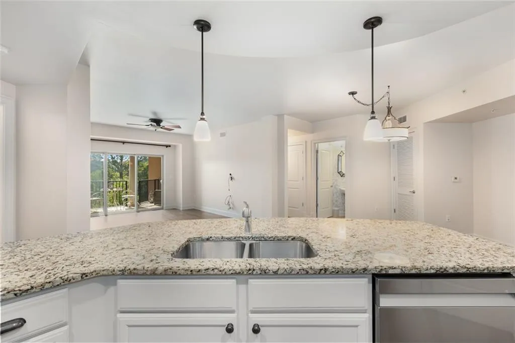 200 River Vista Drive Unit 540, Atlanta, Georgia 30339, 2 Bedrooms Bedrooms, ,2 BathroomsBathrooms,Residential,For Sale,200 River Vista Drive Unit 540,7568777