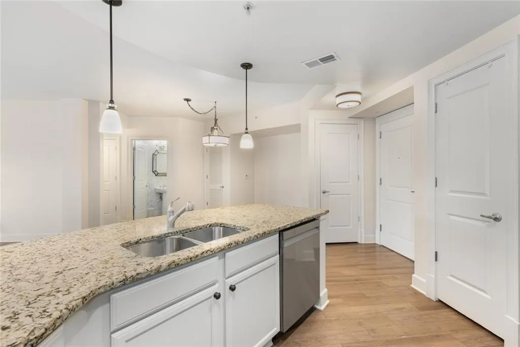 200 River Vista Drive Unit 540, Atlanta, Georgia 30339, 2 Bedrooms Bedrooms, ,2 BathroomsBathrooms,Residential,For Sale,200 River Vista Drive Unit 540,7568777