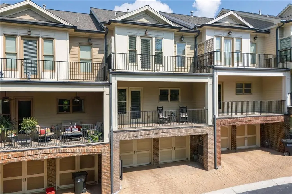 6087 City Walk Lane, Atlanta, Georgia 30328, 3 Bedrooms Bedrooms, ,3 BathroomsBathrooms,Residential,For Sale,6087 City Walk Lane,7651683
