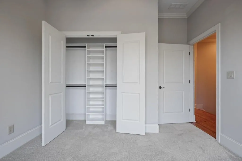 6087 City Walk Lane, Atlanta, Georgia 30328, 3 Bedrooms Bedrooms, ,3 BathroomsBathrooms,Residential,For Sale,6087 City Walk Lane,7651683