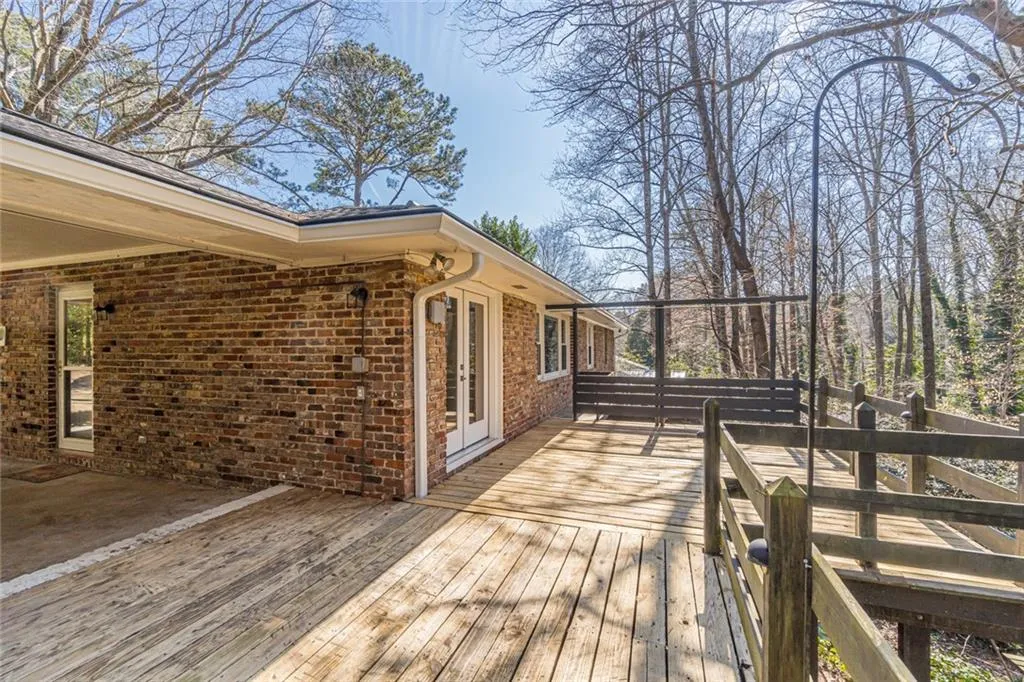 6066 Kayron Drive, Atlanta, Georgia 30328, 3 Bedrooms Bedrooms, ,2 BathroomsBathrooms,Residential,Sold,6066 Kayron Drive,7004066