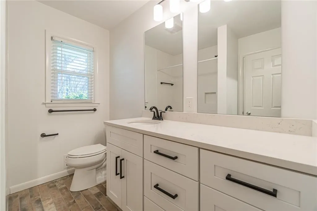 6066 Kayron Drive, Atlanta, Georgia 30328, 3 Bedrooms Bedrooms, ,2 BathroomsBathrooms,Residential,Sold,6066 Kayron Drive,7004066