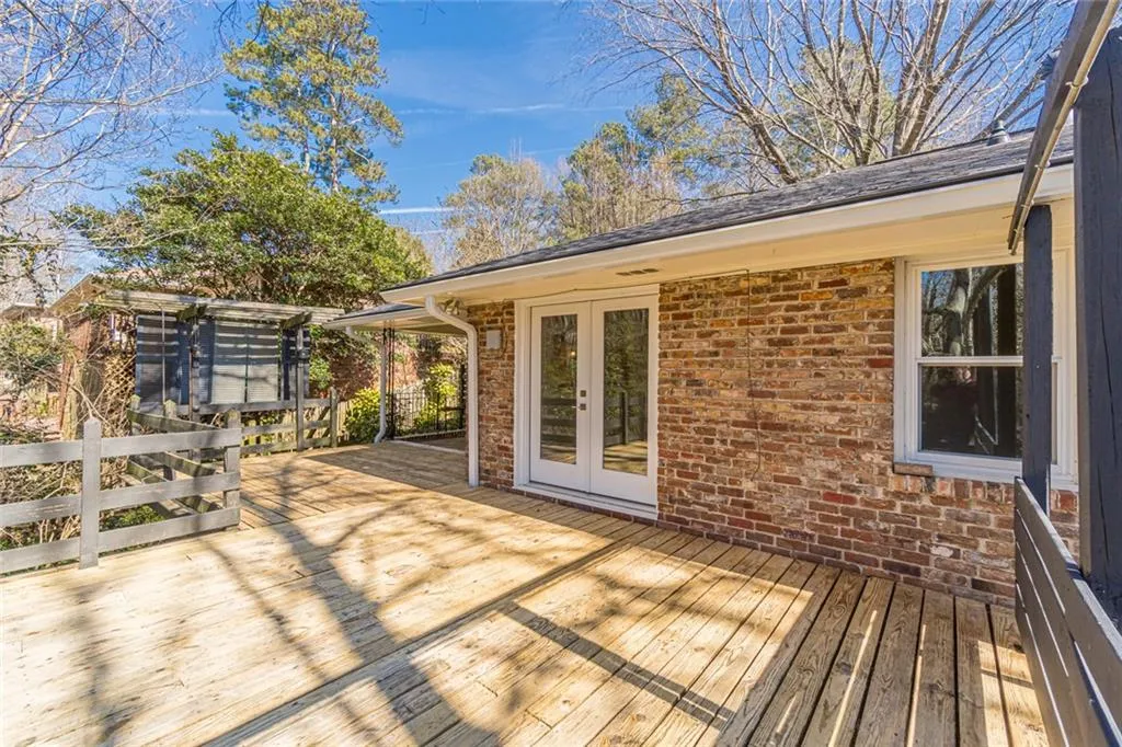 6066 Kayron Drive, Atlanta, Georgia 30328, 3 Bedrooms Bedrooms, ,2 BathroomsBathrooms,Residential,Sold,6066 Kayron Drive,7004066