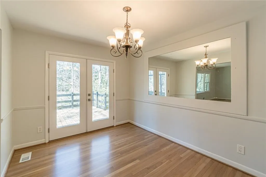 6066 Kayron Drive, Atlanta, Georgia 30328, 3 Bedrooms Bedrooms, ,2 BathroomsBathrooms,Residential,Sold,6066 Kayron Drive,7004066