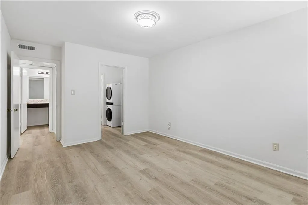 5400 Roswell Road Unit G5, Atlanta, Georgia 30342, 1 Bedroom Bedrooms, ,1 BathroomBathrooms,Residential,For Sale,5400 Roswell Road Unit G5,7751467