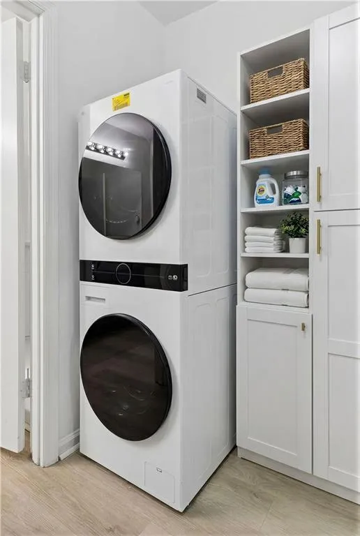 VIRTUALLY STAGED WITH FREE STANDING STORAGE