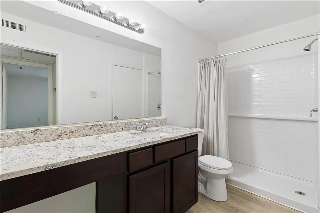 5400 Roswell Road Unit G5, Atlanta, Georgia 30342, 1 Bedroom Bedrooms, ,1 BathroomBathrooms,Residential,For Sale,5400 Roswell Road Unit G5,7751467