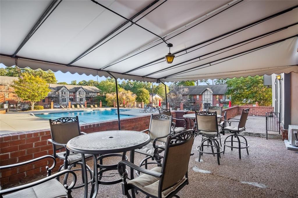 6851 ROSWELL Road Unit A3, Sandy Springs, Georgia 30328, 2 Bedrooms Bedrooms, ,2 BathroomsBathrooms,Residential,Sold,6851 ROSWELL Road Unit A3,7282510