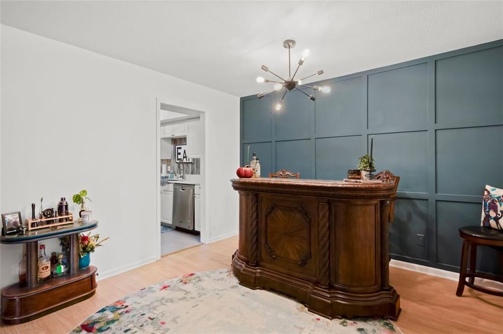 6851 ROSWELL Road Unit A3, Sandy Springs, Georgia 30328, 2 Bedrooms Bedrooms, ,2 BathroomsBathrooms,Residential,Sold,6851 ROSWELL Road Unit A3,7282510