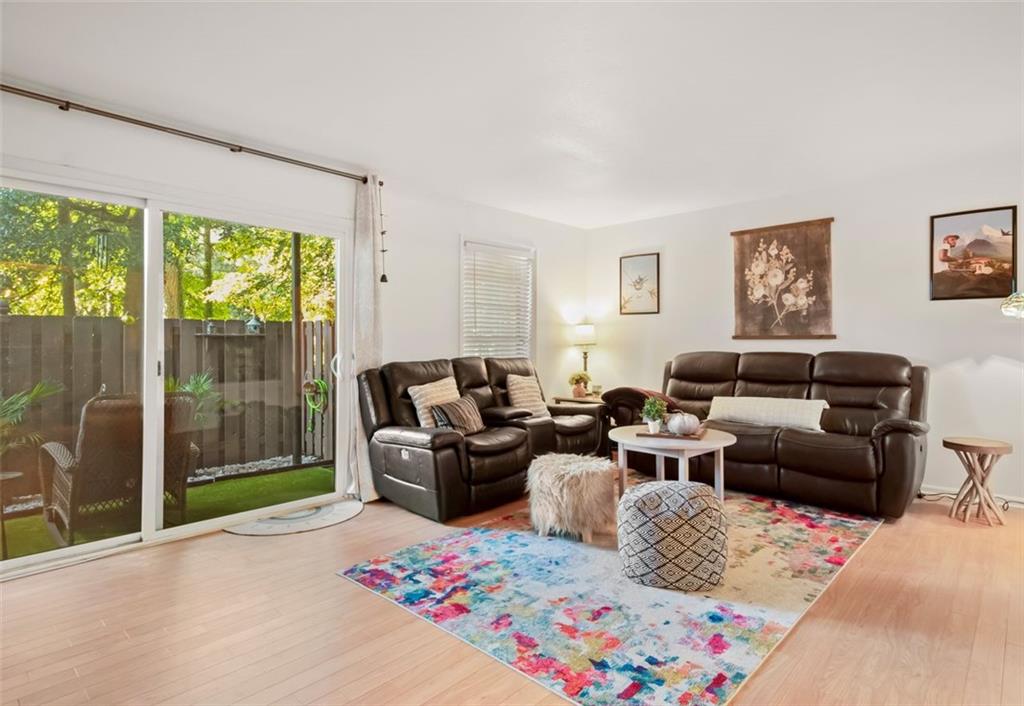 6851 ROSWELL Road Unit A3, Sandy Springs, Georgia 30328, 2 Bedrooms Bedrooms, ,2 BathroomsBathrooms,Residential,Sold,6851 ROSWELL Road Unit A3,7282510