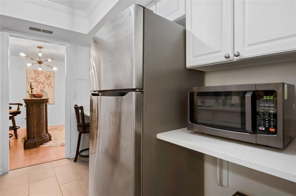 6851 ROSWELL Road Unit A3, Sandy Springs, Georgia 30328, 2 Bedrooms Bedrooms, ,2 BathroomsBathrooms,Residential,Sold,6851 ROSWELL Road Unit A3,7282510