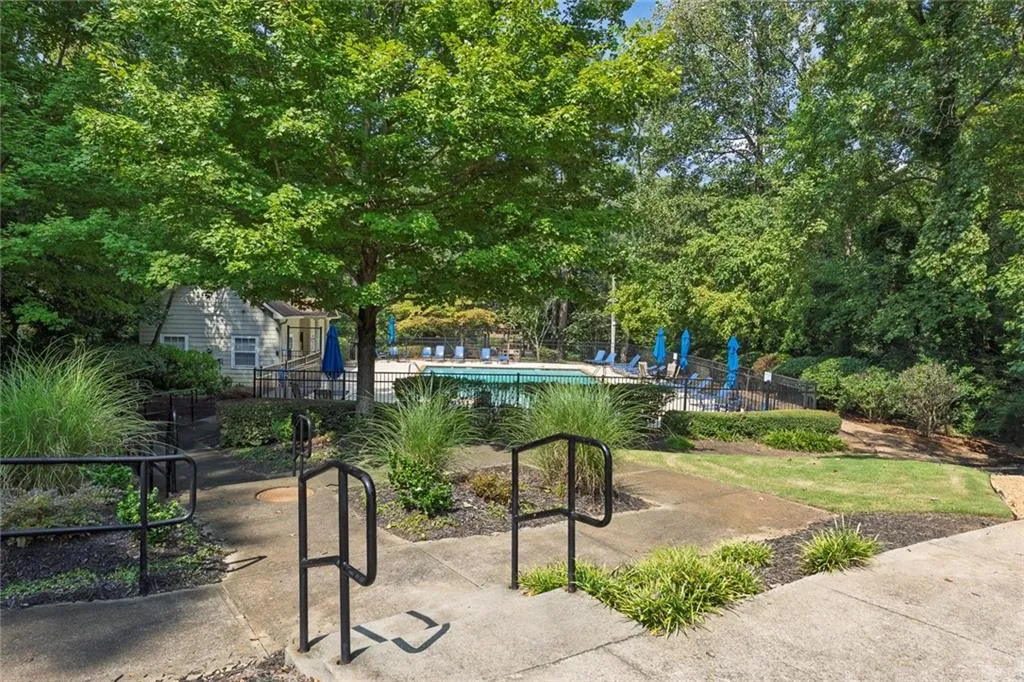 3650 Ashford Dunwoody Road Ne Unit 718, Atlanta, Georgia 30319, 2 Bedrooms Bedrooms, ,1 BathroomBathrooms,Residential,For Sale,3650 Ashford Dunwoody Road Ne Unit 718,7636532
