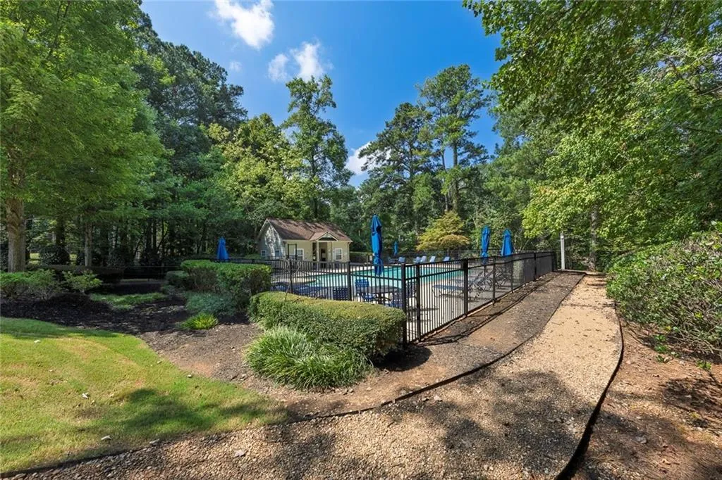 3650 Ashford Dunwoody Road Ne Unit 718, Atlanta, Georgia 30319, 2 Bedrooms Bedrooms, ,1 BathroomBathrooms,Residential,For Sale,3650 Ashford Dunwoody Road Ne Unit 718,7636532