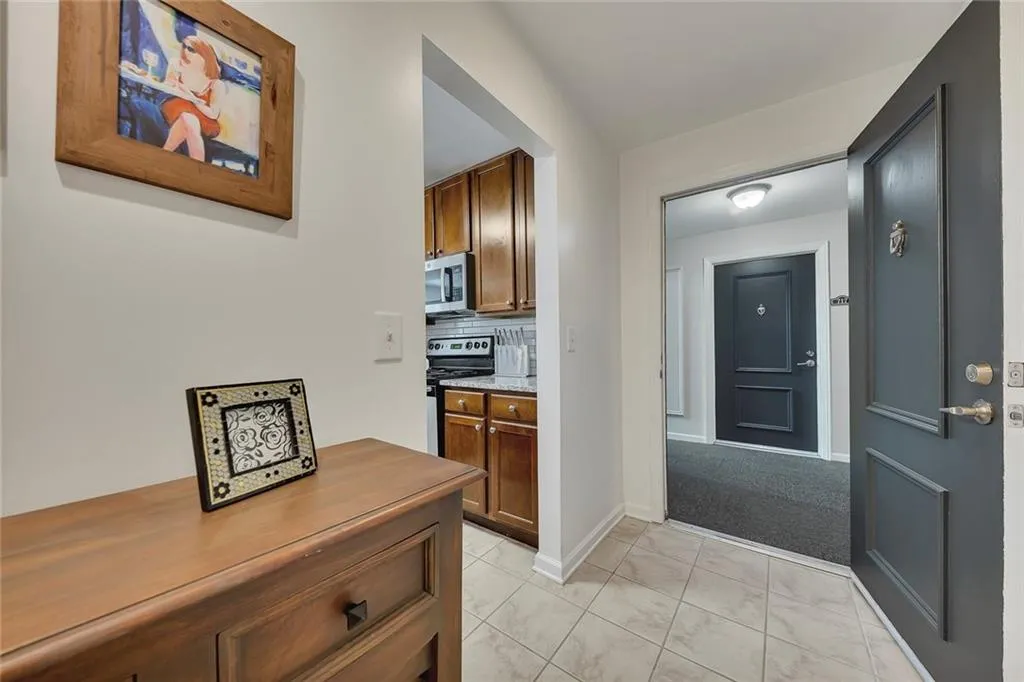 3650 Ashford Dunwoody Road Ne Unit 718, Atlanta, Georgia 30319, 2 Bedrooms Bedrooms, ,1 BathroomBathrooms,Residential,For Sale,3650 Ashford Dunwoody Road Ne Unit 718,7636532