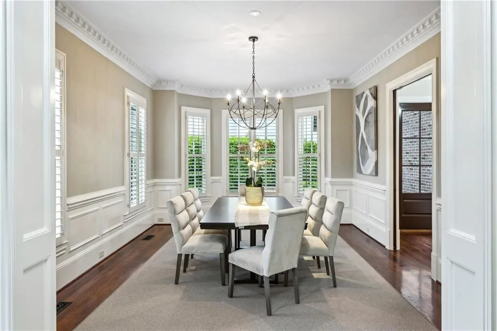 385 Laurel Chase Court, Atlanta, Georgia 30327, 6 Bedrooms Bedrooms, ,6 BathroomsBathrooms,Residential,Sold,385 Laurel Chase Court,7560300