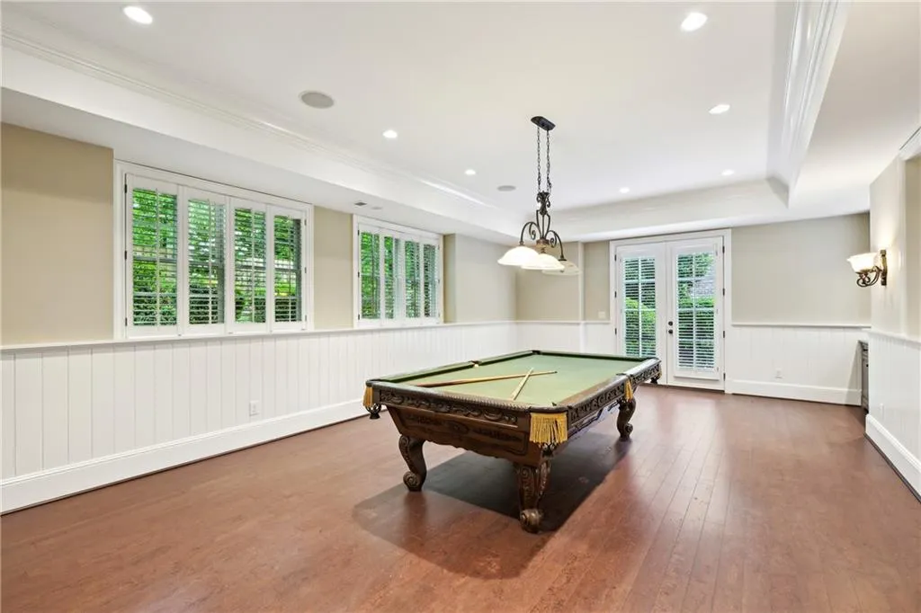 385 Laurel Chase Court, Atlanta, Georgia 30327, 6 Bedrooms Bedrooms, ,6 BathroomsBathrooms,Residential,Sold,385 Laurel Chase Court,7560300