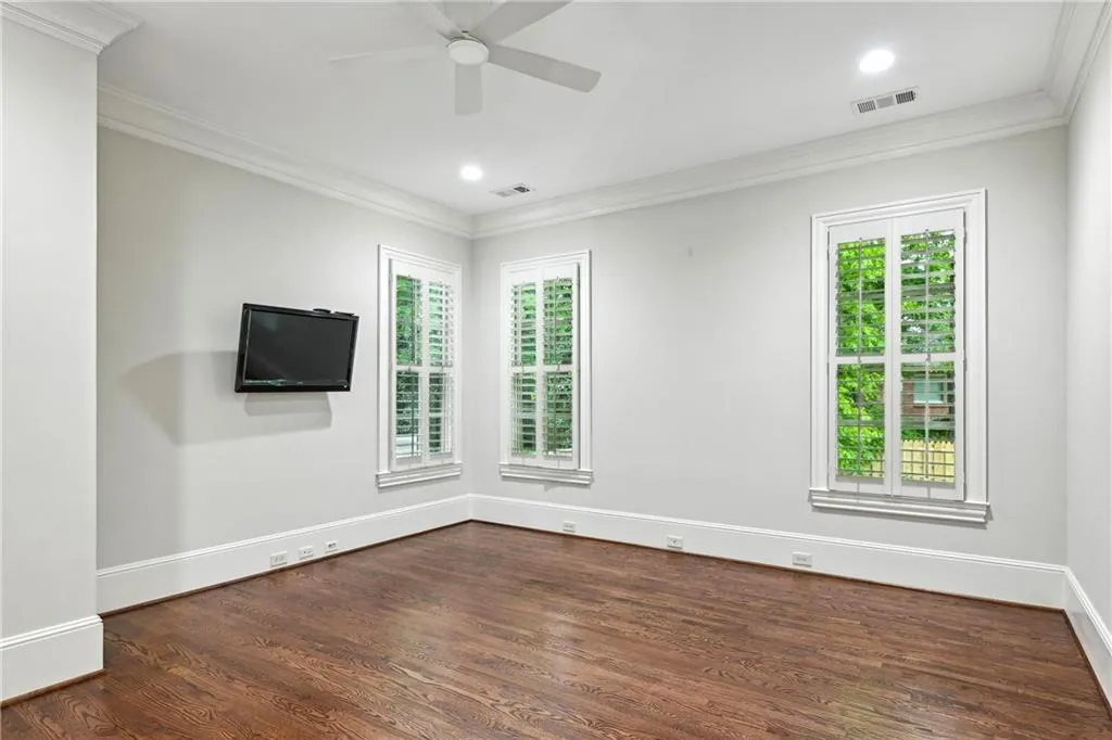 385 Laurel Chase Court, Atlanta, Georgia 30327, 6 Bedrooms Bedrooms, ,6 BathroomsBathrooms,Residential,Sold,385 Laurel Chase Court,7560300