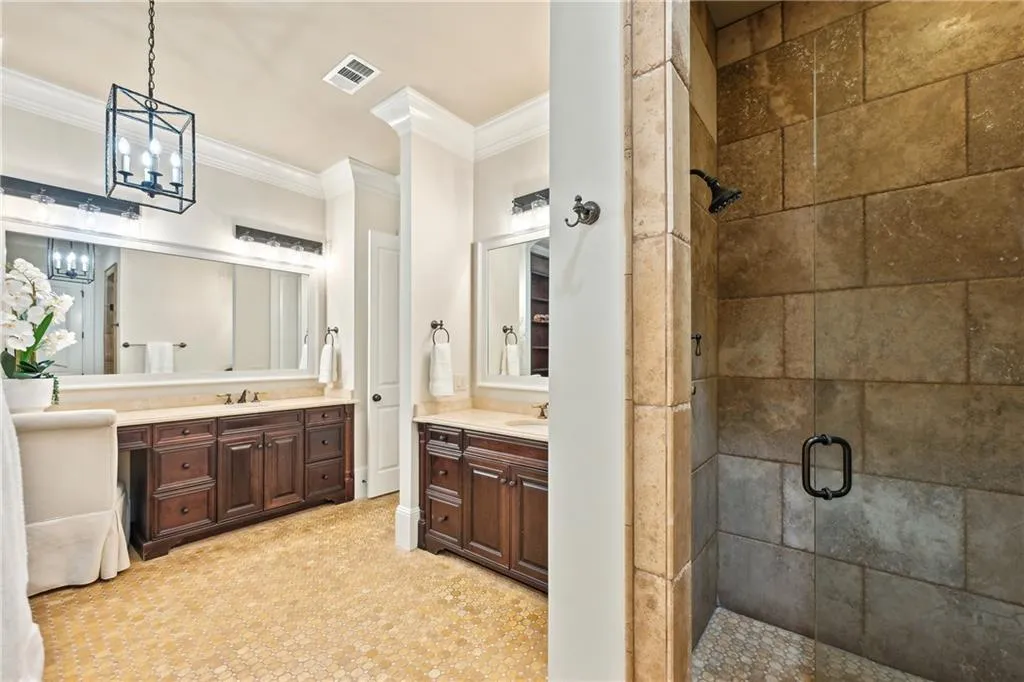 385 Laurel Chase Court, Atlanta, Georgia 30327, 6 Bedrooms Bedrooms, ,6 BathroomsBathrooms,Residential,Sold,385 Laurel Chase Court,7560300