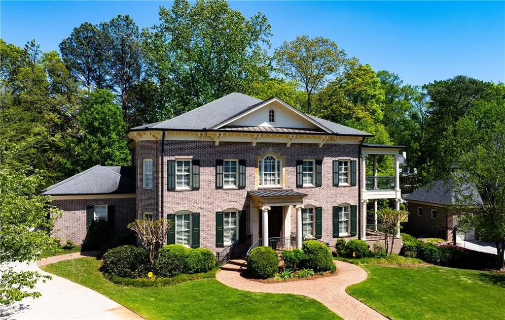 385 Laurel Chase Court, Atlanta, Georgia 30327, 6 Bedrooms Bedrooms, ,6 BathroomsBathrooms,Residential,Sold,385 Laurel Chase Court,7560300