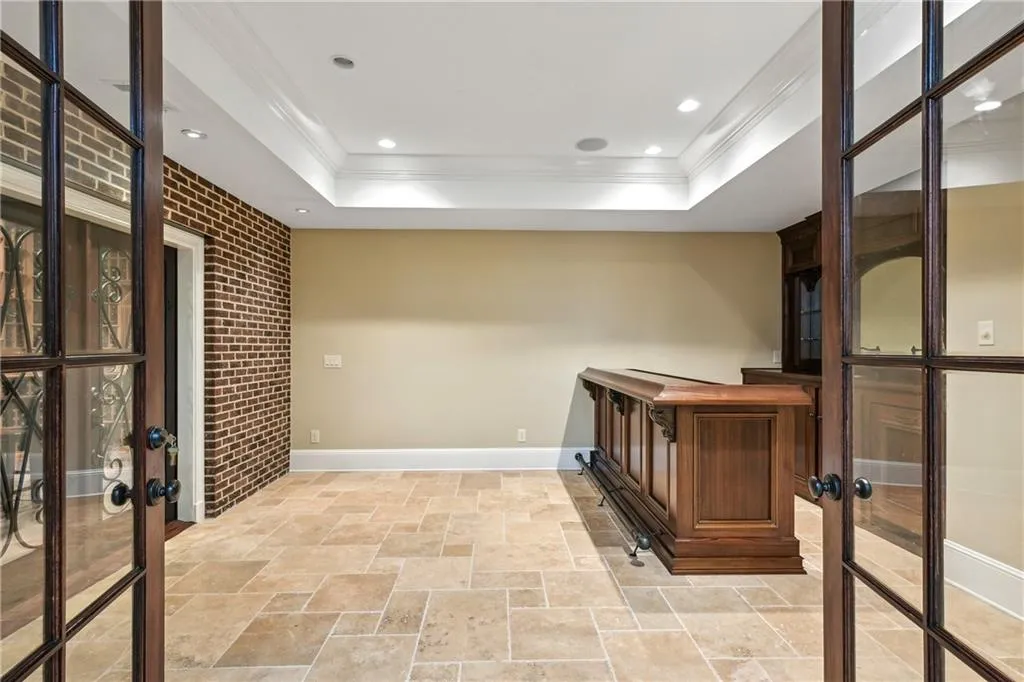 385 Laurel Chase Court, Atlanta, Georgia 30327, 6 Bedrooms Bedrooms, ,6 BathroomsBathrooms,Residential,Sold,385 Laurel Chase Court,7560300