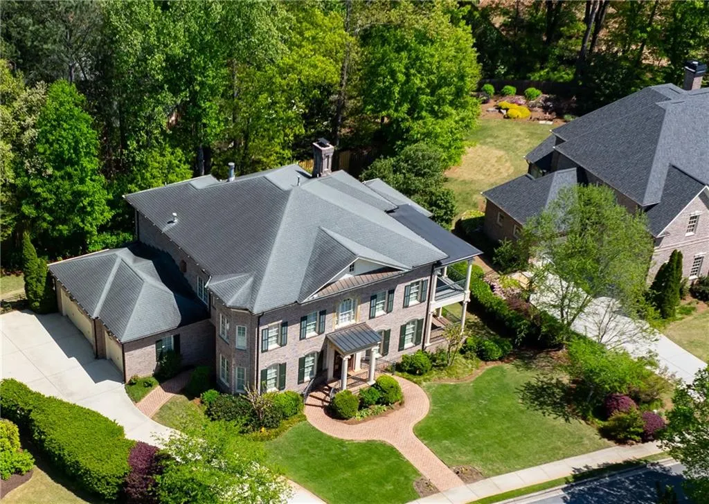 385 Laurel Chase Court, Atlanta, Georgia 30327, 6 Bedrooms Bedrooms, ,6 BathroomsBathrooms,Residential,Sold,385 Laurel Chase Court,7560300