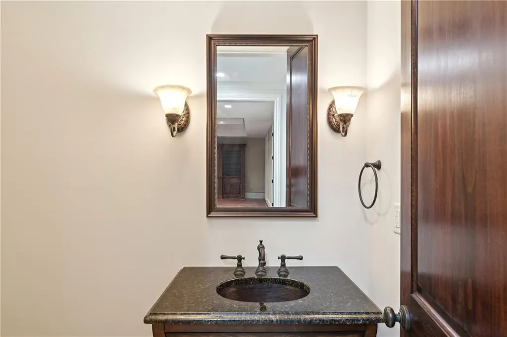 385 Laurel Chase Court, Atlanta, Georgia 30327, 6 Bedrooms Bedrooms, ,6 BathroomsBathrooms,Residential,Sold,385 Laurel Chase Court,7560300