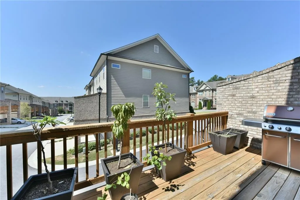 7532 Highlands Point, Atlanta, Georgia 30328, 3 Bedrooms Bedrooms, ,3 BathroomsBathrooms,Residential,Sold,7532 Highlands Point,5910007