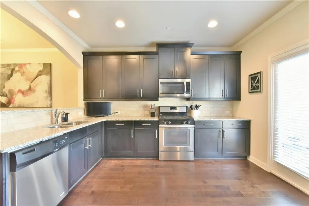 7532 Highlands Point, Atlanta, Georgia 30328, 3 Bedrooms Bedrooms, ,3 BathroomsBathrooms,Residential,Sold,7532 Highlands Point,5910007