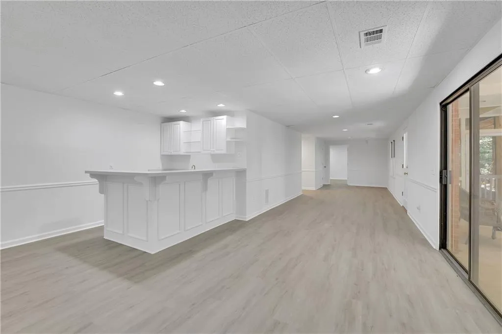 210 Spalding Creek Court, Sandy Springs, Georgia 30350, 6 Bedrooms Bedrooms, ,4 BathroomsBathrooms,Residential,Sold,210 Spalding Creek Court,7237057