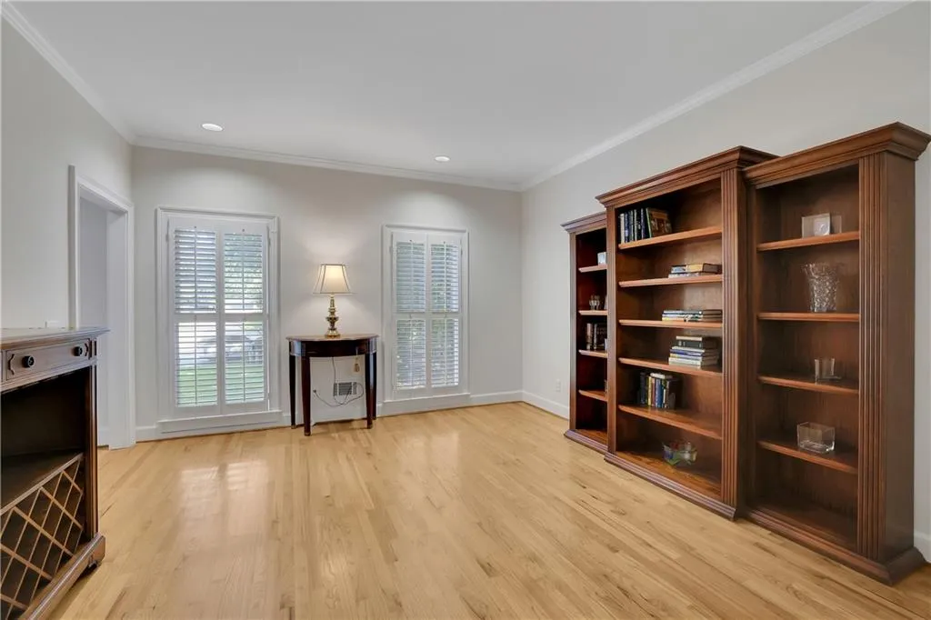 210 Spalding Creek Court, Sandy Springs, Georgia 30350, 6 Bedrooms Bedrooms, ,4 BathroomsBathrooms,Residential,Sold,210 Spalding Creek Court,7237057