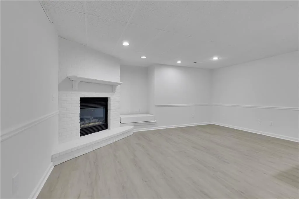 210 Spalding Creek Court, Sandy Springs, Georgia 30350, 6 Bedrooms Bedrooms, ,4 BathroomsBathrooms,Residential,Sold,210 Spalding Creek Court,7237057