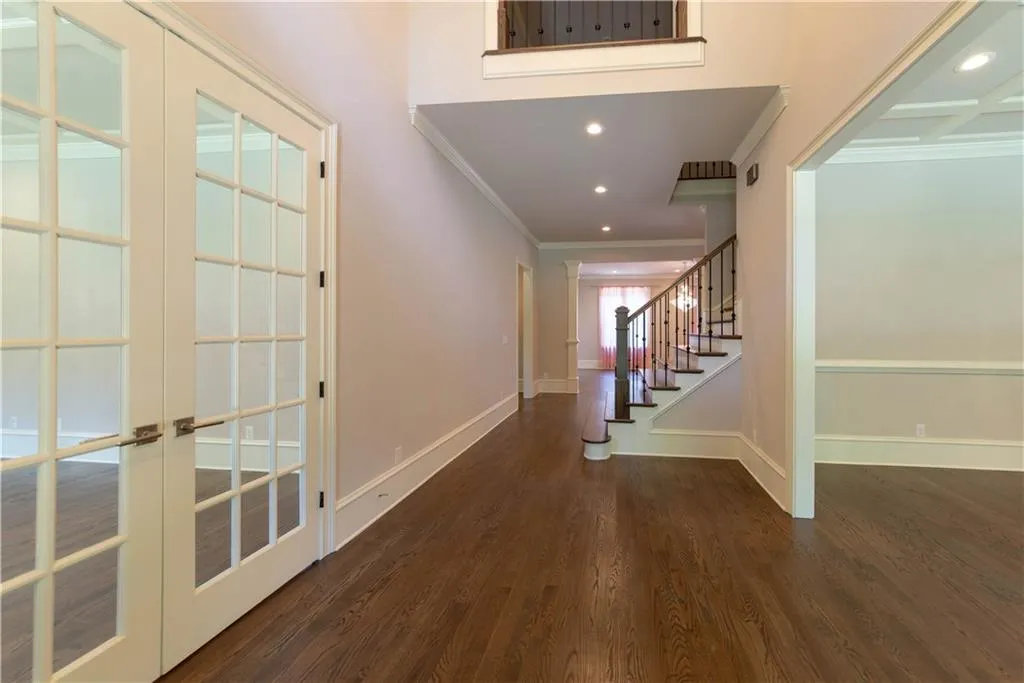 9215 Huntcliff Trace, Sandy Springs, Georgia 30350, 5 Bedrooms Bedrooms, ,4 BathroomsBathrooms,Residential,Sold,9215 Huntcliff Trace,6823796