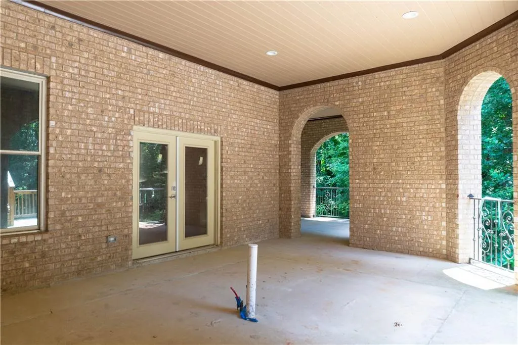 9215 Huntcliff Trace, Sandy Springs, Georgia 30350, 5 Bedrooms Bedrooms, ,4 BathroomsBathrooms,Residential,Sold,9215 Huntcliff Trace,6823796