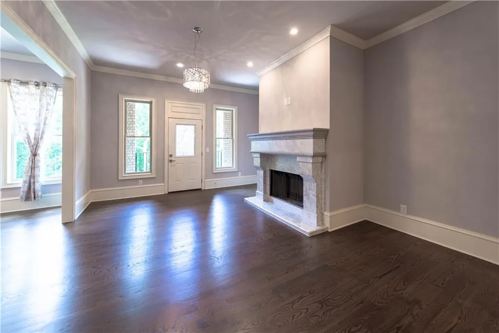 9215 Huntcliff Trace, Sandy Springs, Georgia 30350, 5 Bedrooms Bedrooms, ,4 BathroomsBathrooms,Residential,Sold,9215 Huntcliff Trace,6823796