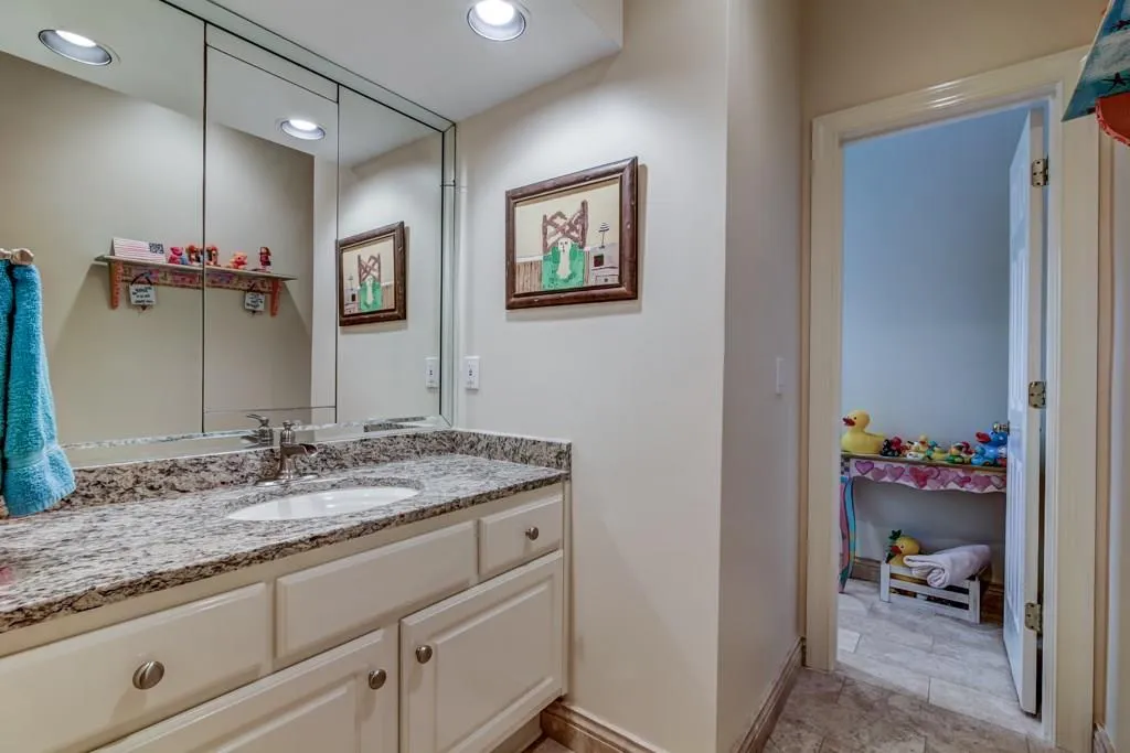 100 Parc Du Chateau, Atlanta, Georgia 30327, 4 Bedrooms Bedrooms, ,4 BathroomsBathrooms,Residential,Sold,100 Parc Du Chateau,5821193