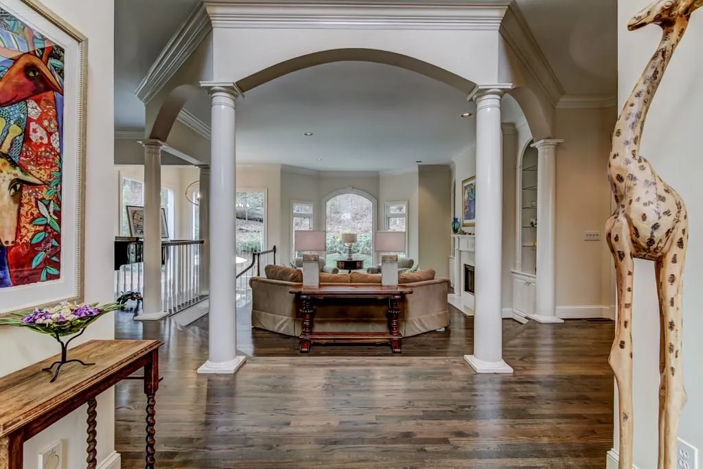 100 Parc Du Chateau, Atlanta, Georgia 30327, 4 Bedrooms Bedrooms, ,4 BathroomsBathrooms,Residential,Sold,100 Parc Du Chateau,5821193